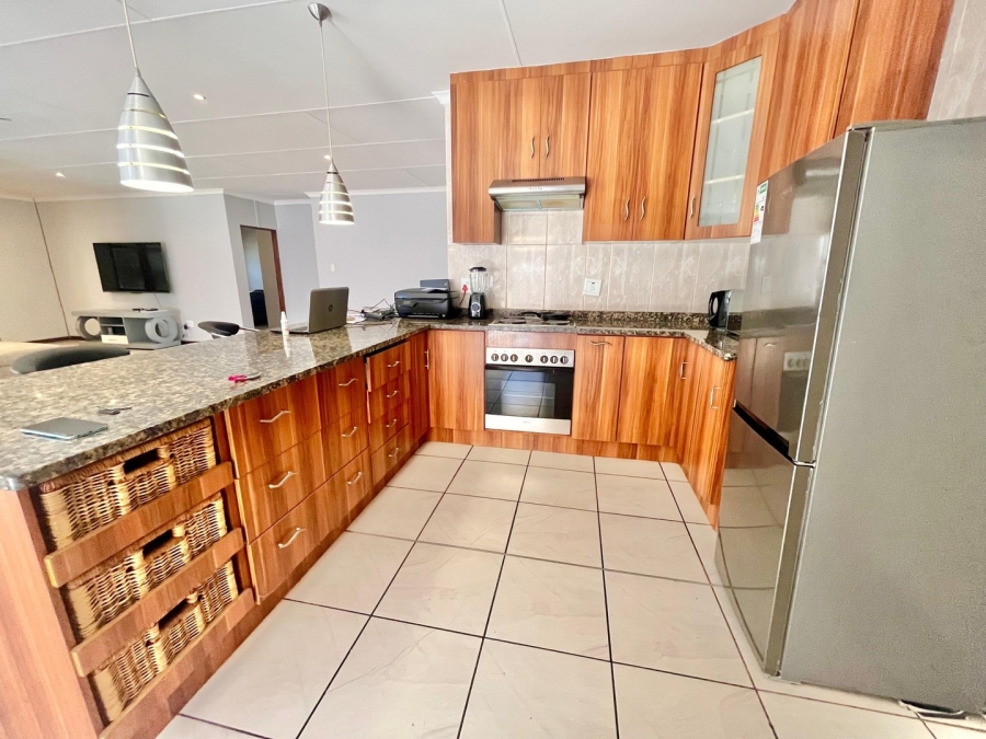 3 Bedroom Property for Sale in Hexrivier Lifestyle Estate North West